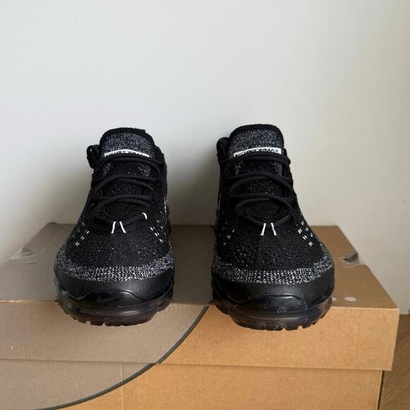 Nike Air Vapormax Flyknit Oreo Men Sneakers - SZ 7.5 main image 6